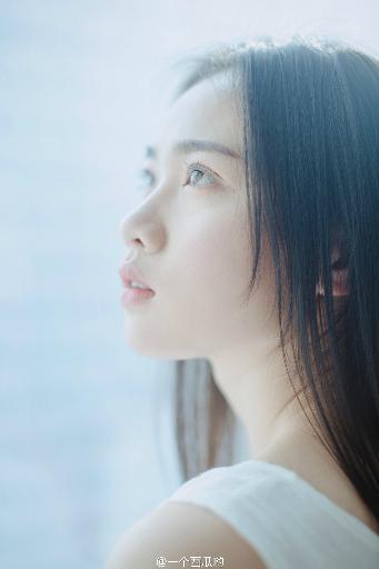 30岁小雪的秘密：她为何解开乳罩？令人震惊的真相！