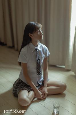 30 岁如狼的陪读妈妈，背后故事你知道吗？