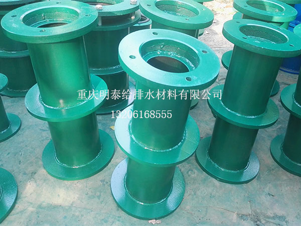 在安裝防水套管的過程中遇到承插口管線該如何安裝 在安裝防水套管的過程中遇到承插口管線該如何安裝