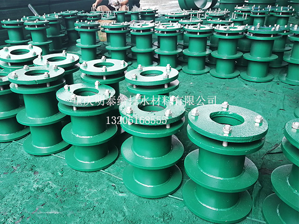 在安裝防水套管的過程中遇到承插口管線該如何安裝 在安裝防水套管的過程中遇到承插口管線該如何安裝