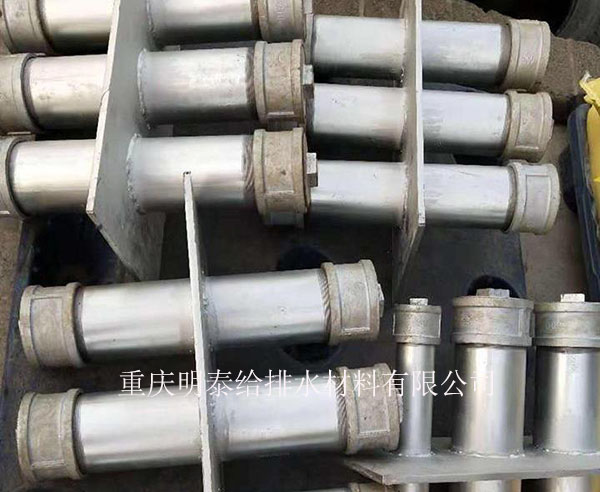 在樓板上添加04FS02柔性密閉套管如何做好防護(hù)措施 在樓板上添加04FS02柔性密閉套管如何做好防護(hù)措施